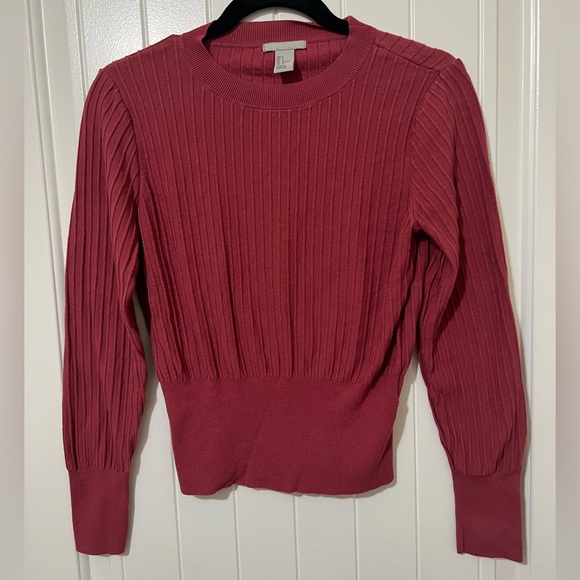 H & M Pink Scoop Neck, Tight Wrist Top, Small - Picture 4 of 4